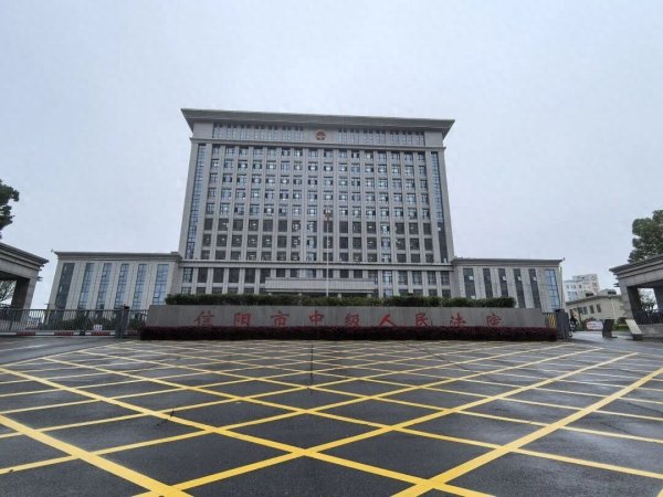 兴泊证券 ＂00后女子醉驾致3死＂案开庭！家属当场求死刑